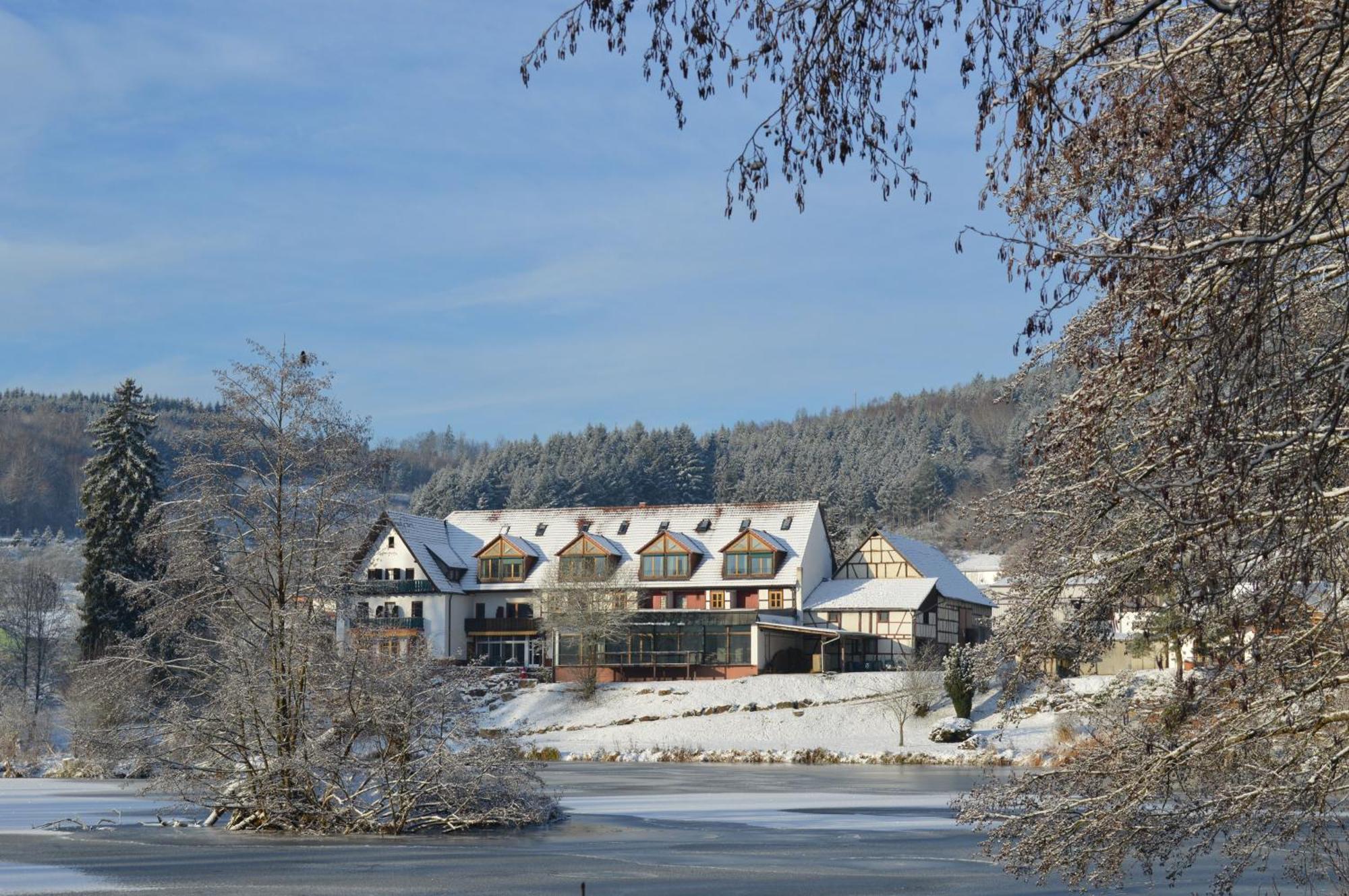 Seehotel Gut Dürnhof Rieneck Exterior foto