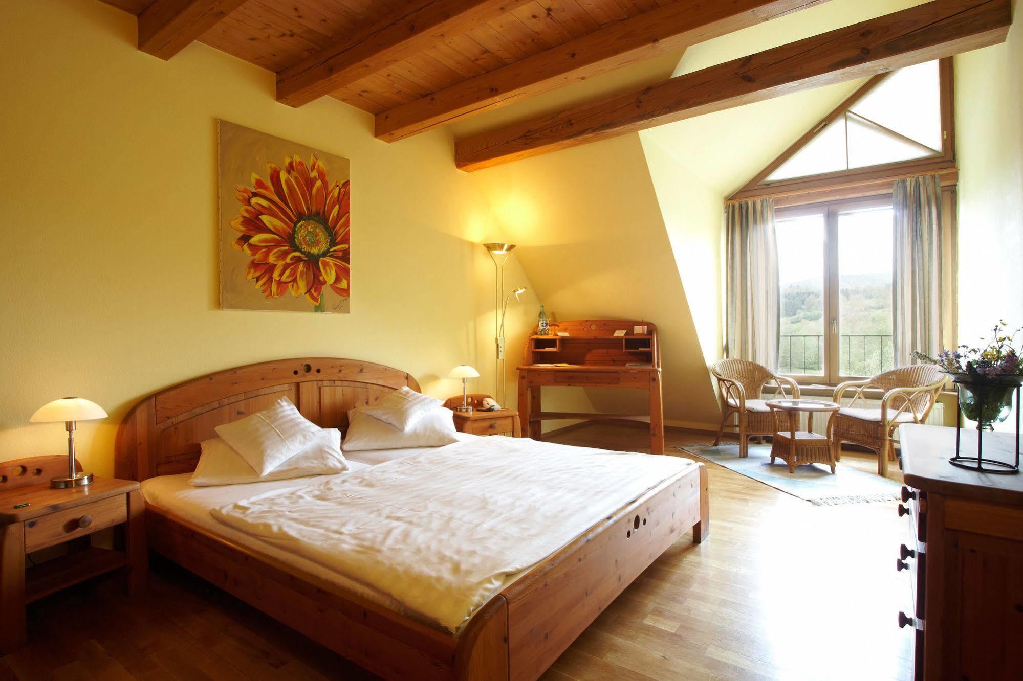 Seehotel Gut Dürnhof Rieneck Exterior foto